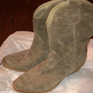 Alberto Ferman tan suede western boots
